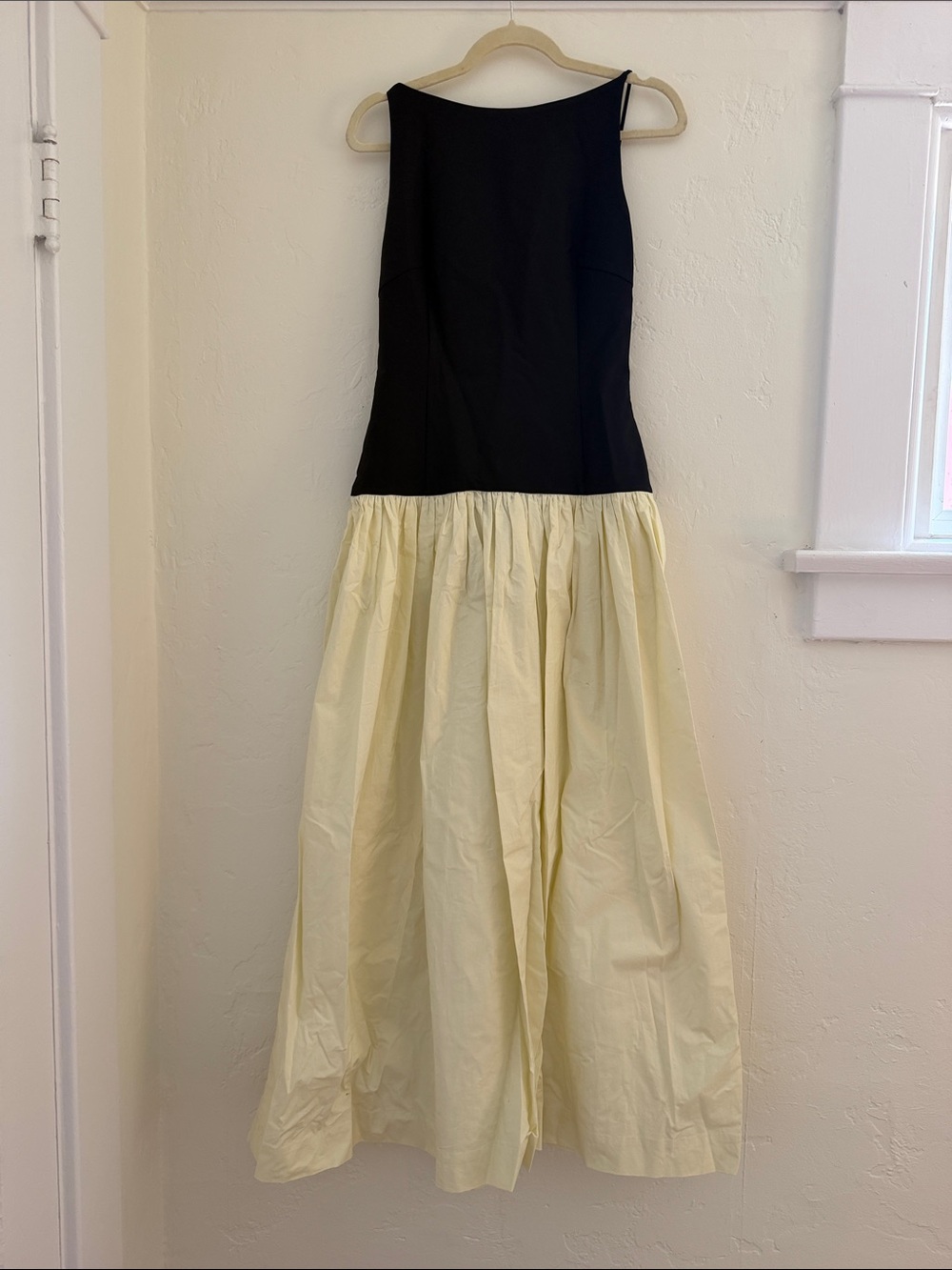 Tularosa Black and Cream Sleeveless Two-Tone Dress